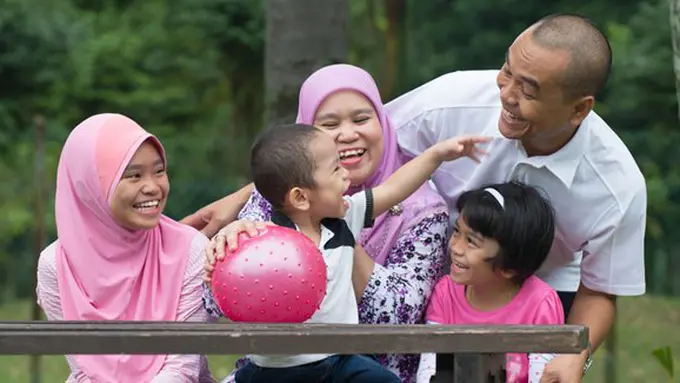 Main di taman./Copyright shutterstock.com