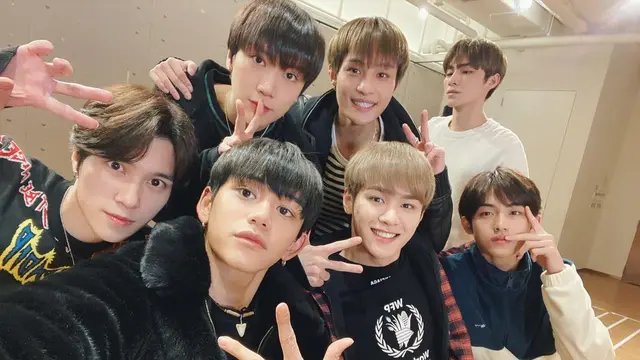 8 Momen Kenangan Lucas dengan Member NCT dan WayV, Resmi Keluar dari Grup
