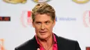Aktor ini memiliki salah satu julukan yang paling terkenal di dunia sebagai 'The Hoff'. Pada hari Jumat, David Hasselhoff menjadi berita utama setelah tampil dalam sebuah video dan mengatakan ia telah mengubah namanya menjadi David Hoff. (Bintang/EPA)
