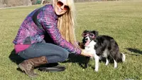 Buat Kacamata Khusus Anjing, Wanita Ini Sukses Jadi Pengusaha