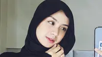 7 Gaya Hijab Kekinian ala Nashwa Zahira, dari Pashmina hingga Hijab Square yang Memikat