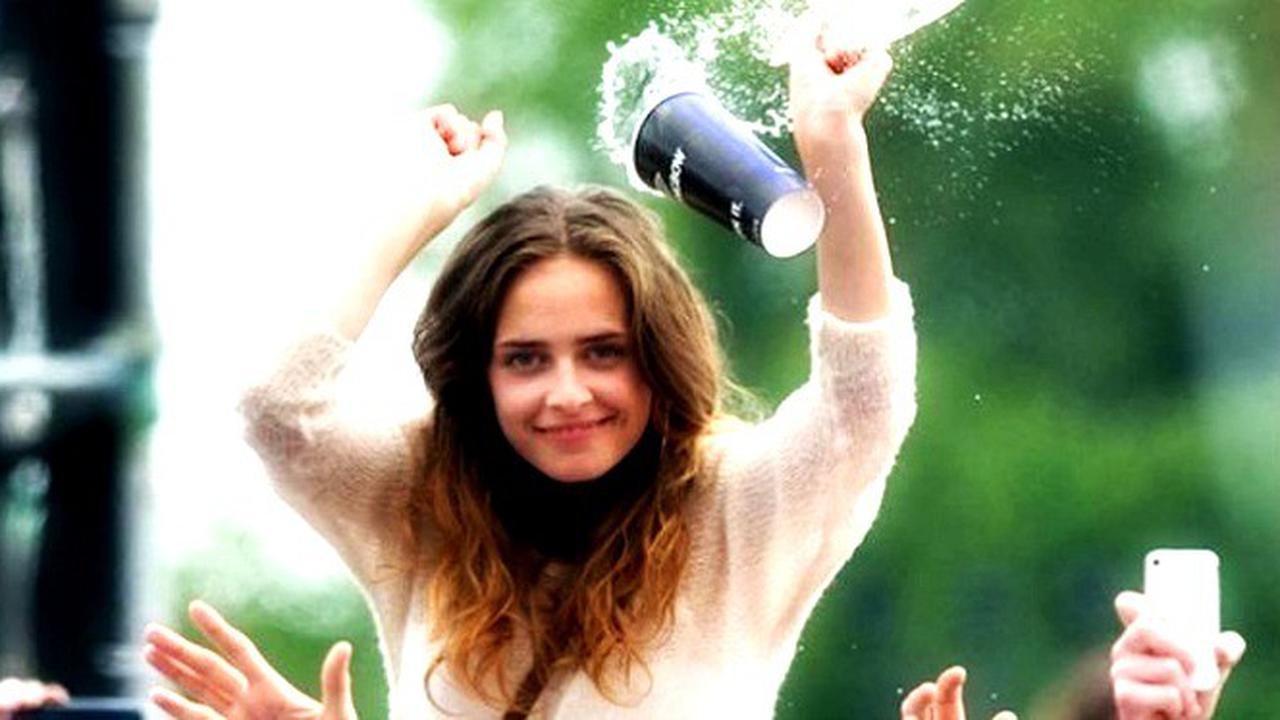 10 Foto Detik-detik Kecelakaan Bikin Kamu Terpana