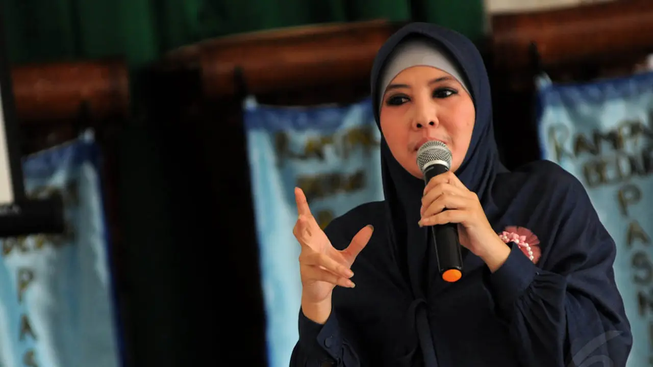 Peggy Ajari Baca Qur’an Penghuni Lapas