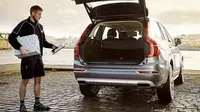 Volvo meresmikan layanan yang memungkinkan konsumennya membelanjakan apapun yang mereka inginkan dan mengirimkannya ke bagasi mobil. 