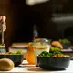 Menjada pola makan sehat dan seimbang dapat menjaga kesehatan kulit. (Foto: Unsplash/Farhad Ibrahimzade)
