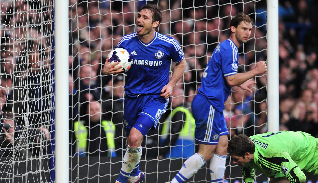 Frank Lampard. Gelandang dan legenda Chelsea yang pensiun pada 2017 dan sejak akhir Januari 2022 menjadi pelatih Everton ini tercatat sebagai pengoleksi 43 gol penalti di Liga Inggris yang sebagian besar ditorehkannya bersama West Ham dan Chelsea mulai 1995/1996 hingga 2013/2014. (AFP/Carl Court)