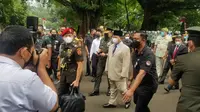Menteri Pertahanan Prabowo Subianto saat menghadiri Upacara Peringatan ke-76 Hari Bhakti Taruna di Kota Tangerang, Banten. (Liputan6.com/Pramita Tristiawati)