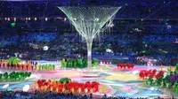 Tarian dengan warna-warni menandai perayaan penutupan Olimpiade Rio 2016  di  Stadion  Maracana, Rio de Janeiro, (22/8/2016). (AFP/Eric Feferberg)