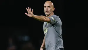 Enzo Maresca Tunda Penentuan Kapten Man City hingga Bursa Transfer Ditutup