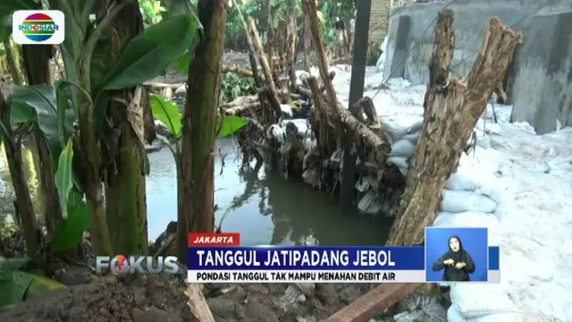 Tak Mampu Tahan Debit Air, Tanggul Jatipadang Jaksel Jebol