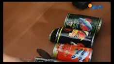 Petugas BBPOM Pekanbaru, Riau, amankan tiga merk sarden asal China yang mengandung cacing pita di dalamnya.