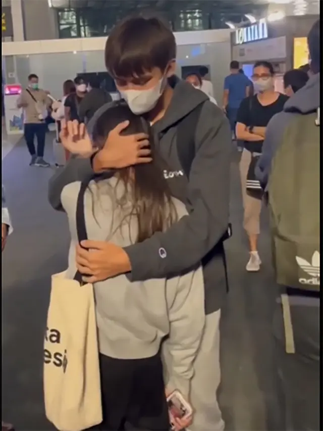 [Fimela] Darius Sinathrya dan Donna Agnesia