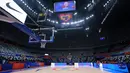 Suasana lapangan utama Indonesia Arena, Senayan, Jakarta menjelang Piala Dunia FIBA 2023 pada Kamis (24/08/2023). (Bola.com/Bagaskara Lazuardi)