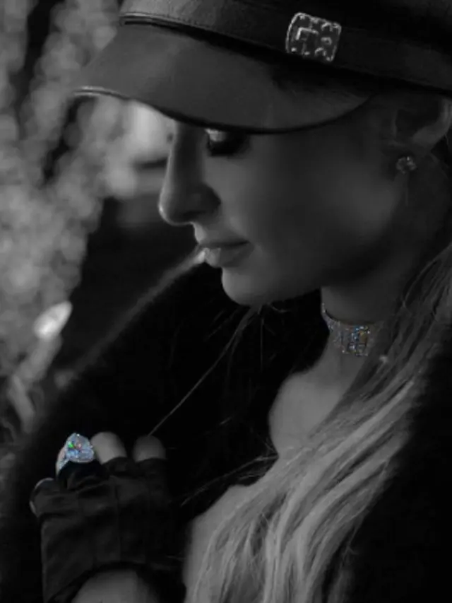 [Bintang] Paris Hilton