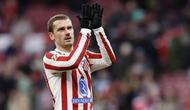 Penyerang nomor 1 Atletico Madrid asal Prancis, Antoine Griezmann, bertepuk tangan di akhir pertandingan Liga Spanyol antara Club Atletico de Madrid dan Deportivo Alaves di Stadion Metropolitano di Madrid pada 18 Januari 2026. Antoine Griezmann akan meninggalkan Atletico Madrid untuk bergabung dengan klub MLS, Orlando City, pada akhir musim 2025/2026, demikian diumumkan kedua klub tersebut pada 24 Maret 2026. (Oscar DEL POZO/AFP)