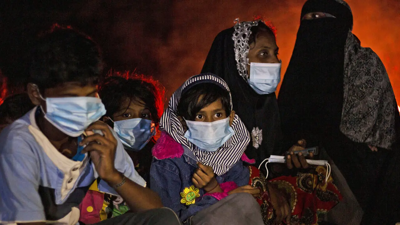 FOTO: 81 Pengungsi Rohingya Terdampar di Pulau Idaman Aceh
