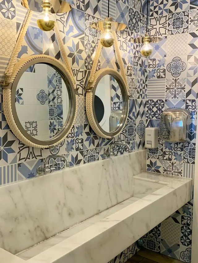 Punya Desain Mewah, 6 Potret Toilet Umum Ini Interiornya Bikin Kagum