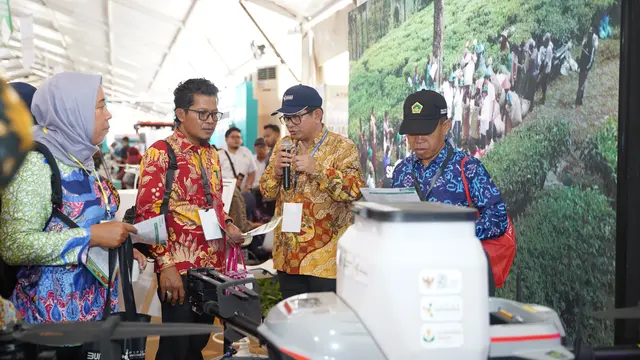 Pupuk nano nitrogen pertama di Indonesia dihadirkan Petrokimia Gresik dalam program Smart Precision Farming.
