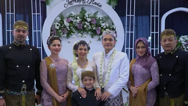 Randy Pangalila dan Alisia Rininta jalani adegan pernikahan di sinetron Takdir Cinta yang Kupilih (foto: instagram cutkeke_xavier)