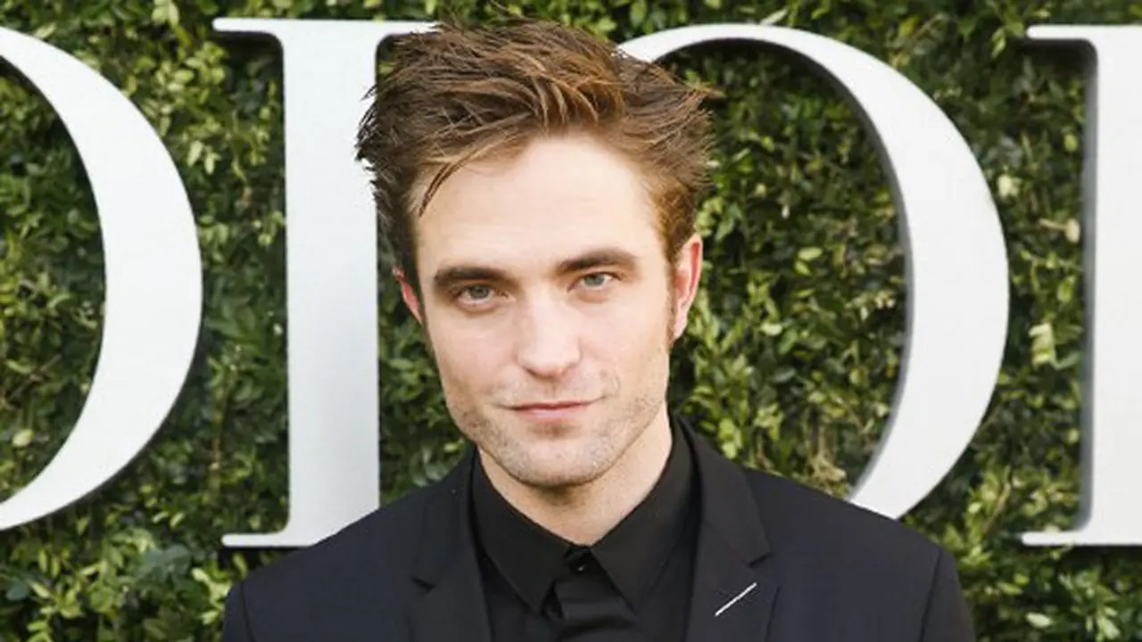 [Bintang] Robert Pattinson
