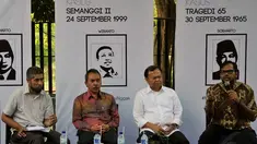Kontras mengadakan diskusi di kantor Kontras, Jakarta, (11/9/14).(Liputan6.com/Johan Tallo)