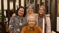 Ari Lasso, istri, dan dua kakaknya. (Sumber: Instagram/ari_lasso)