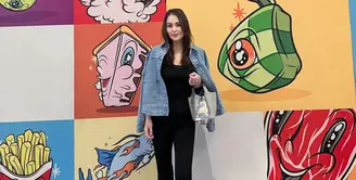 Jennifer Dunn menajdi salah satu selebriti yang turut menjalani operasi batriatrik. [Foto: Instagram/jeje_haris89]