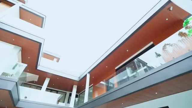 Rumah pertama Verrel Bramasta. (Foto: YouTube/Fuji An)