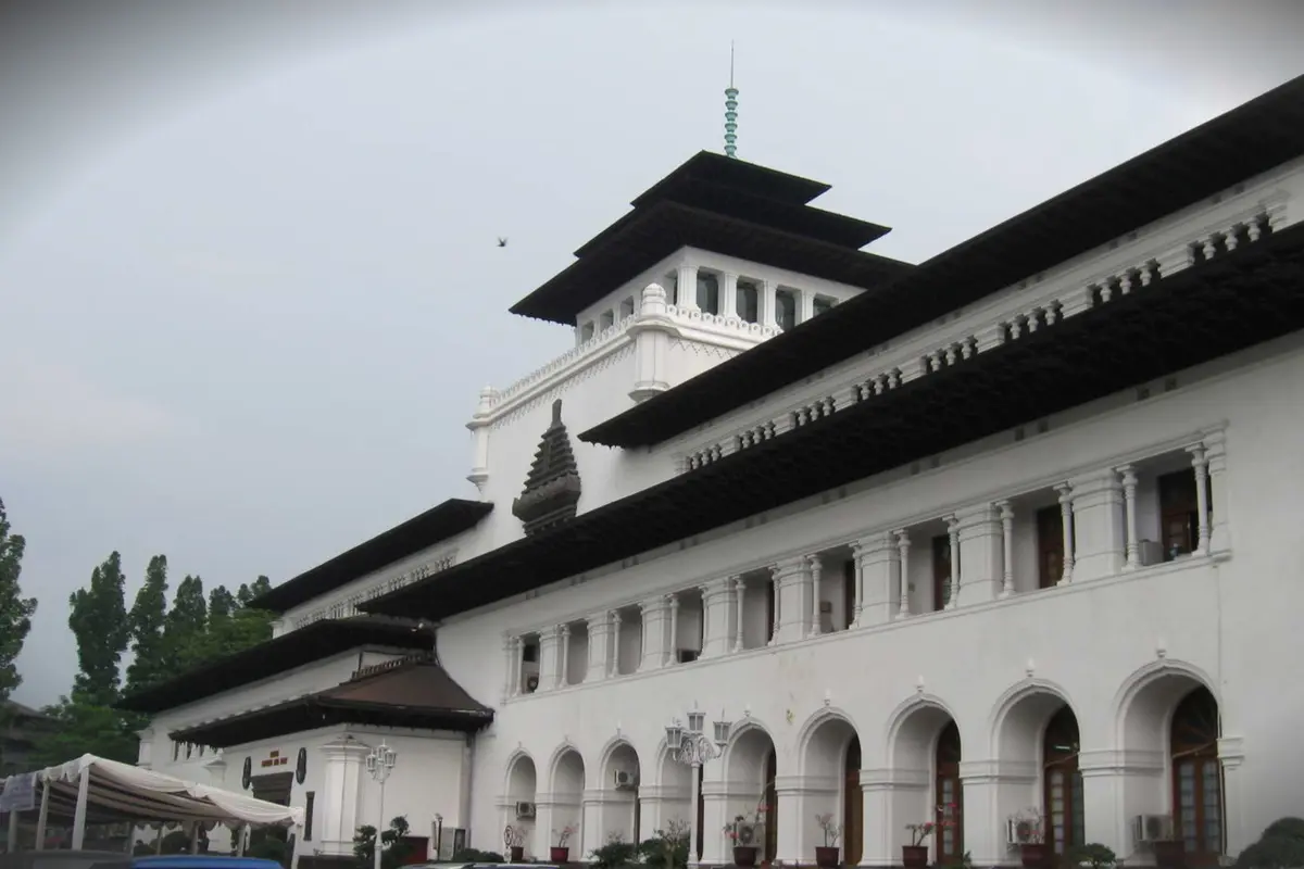 Mitos yang Banyak Dipercaya Warga Bandung