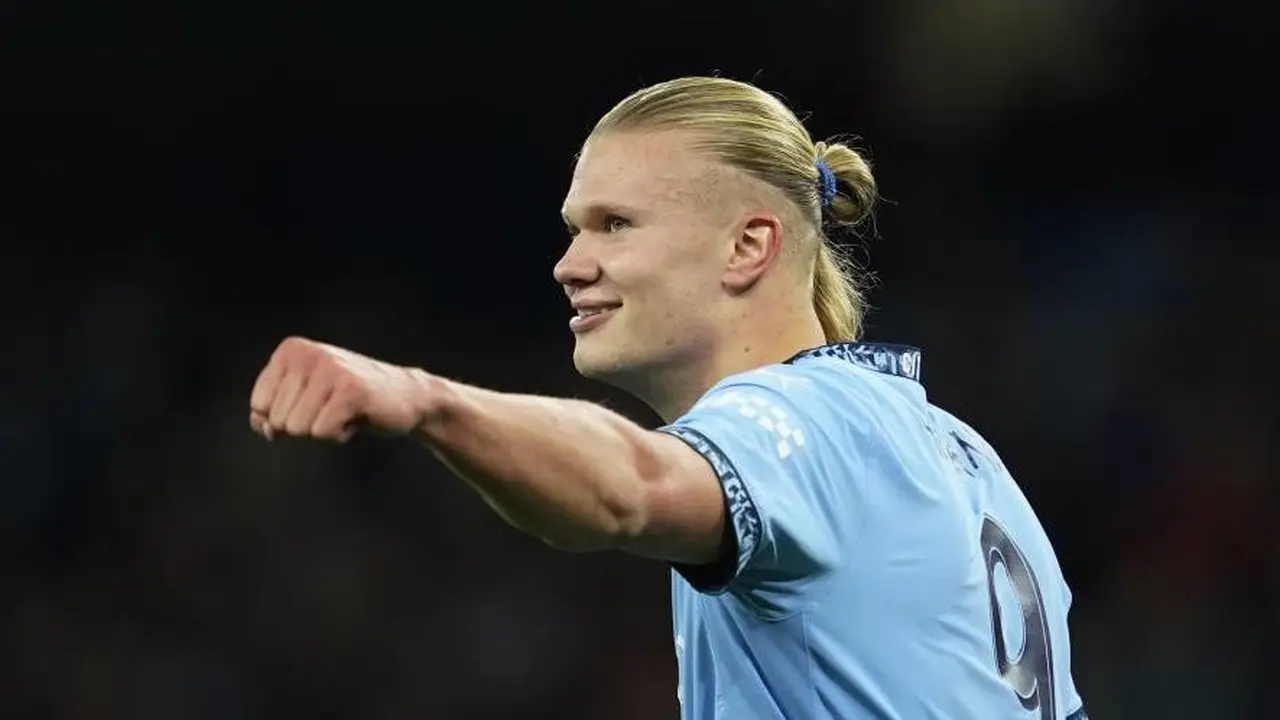 Selebrasi Erling Haaland di laga Manchester City vs Sparta Praha, Liga Champions 2024/2025. (c) AP Photo/Dave Thompson