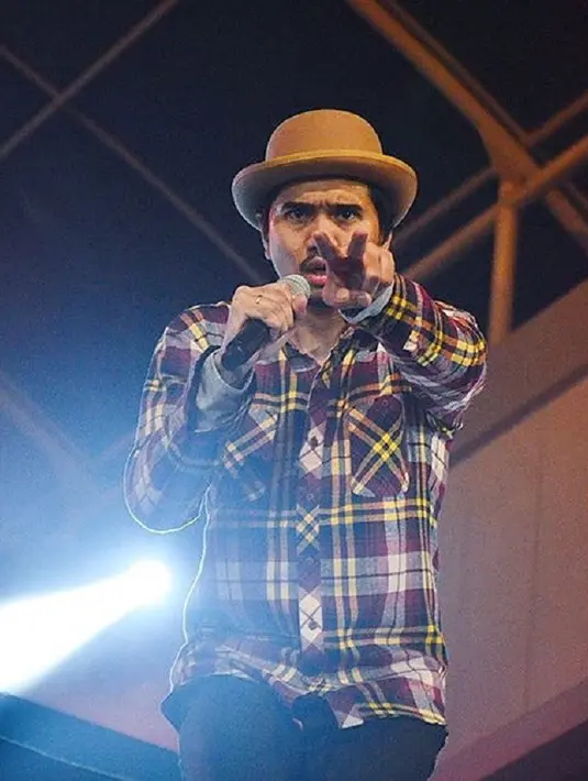 Saat ini Duta mempunya dua orang anak dari pernikahannya dengan Adelia Lontoh. (foto: instagram.com/duta507)