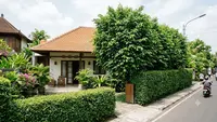 6 Ide Pagar Rumah dengan Glodokan Tiang agar Lebih Teduh dan Privat