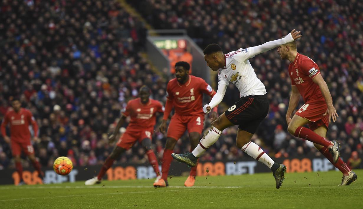 Anthony Martial mencetal 11 gol saat tampil bersama MU musim lalu. (AFP/Paul Ellis)