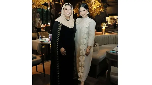 8 Potret Ultah Yenny Wahid ke-50, Dihadiri Annisa Pohan hingga Anies Baswedan