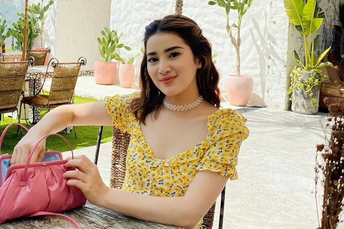 FOTO: Gaya Santai Rosiana Dewi saat Liburan, Simpel dan Stylish