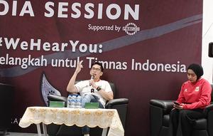 CEO Kelme Indonesia, Kevin Wijaya memberikan penjelasan perihal nameset jesey Timnas Indonesia yang mengelupas saat FIFA Matchday Maret 2026. (Liputan6.com/Dimas Ramadhan)