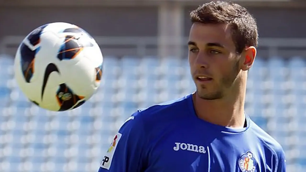 alvaro-vazquez-130903a.jpg