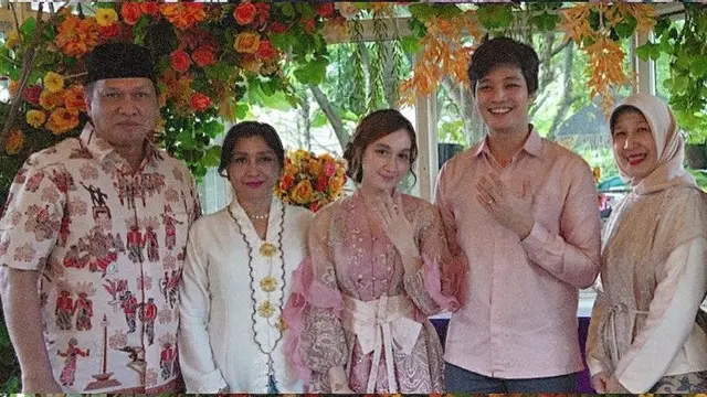Momen Teuku Anwar Kakak Cut Syifa bertunangan dengan Ardha Fardhania (Foto: instagram teukuanwar)