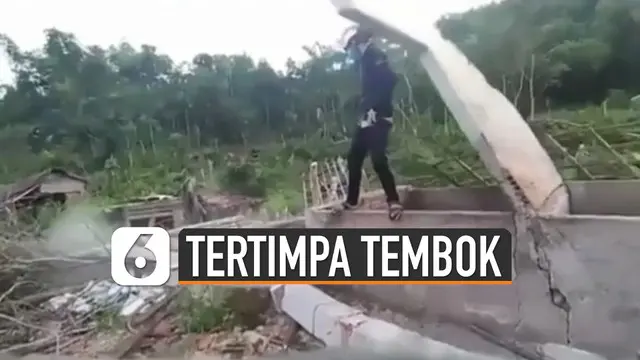 VIDEO: Kocak, Aksi Pria Robohkan Tembok Dengan Tangannya Kena Imbasnya