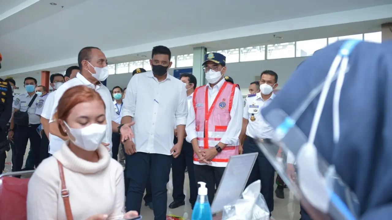Menteri Perhubungan Budi Karya Sumadi melakukan kunjungan kerja ke Medan, Sabtu (29/5)