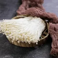 Jamur Enoki (Credit: Shutterstock/Kristanti)