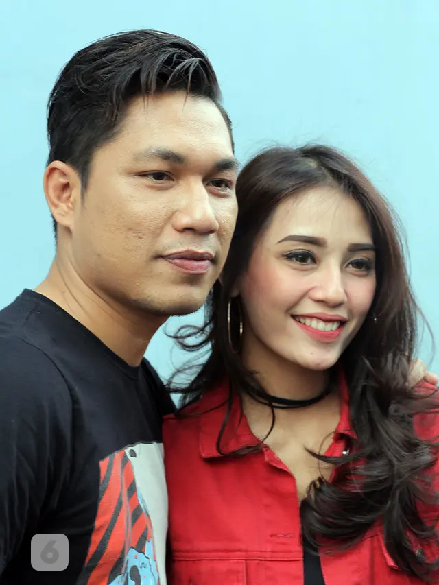 [Bintang] Rizal Armada dan Monica Imas