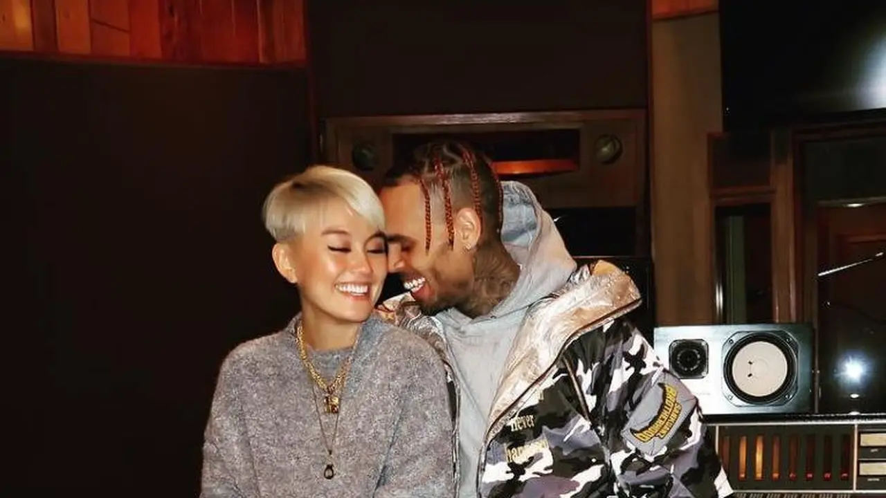 [Bintang] Agnez Mo - Chris Brown