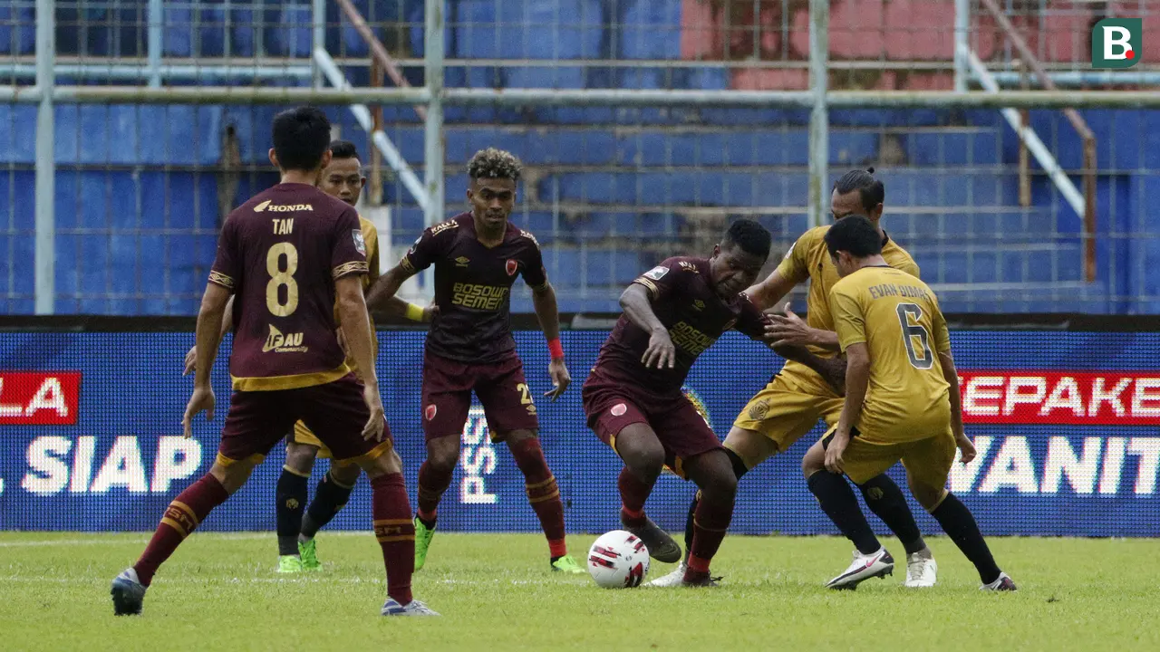 FOTO: Gol Arthur Bonai Bawa Bhayangkara Solo FC Unggul 1-0 atas PSM Makassar di Babak Pertama - Ronaldo Rubener Wanma