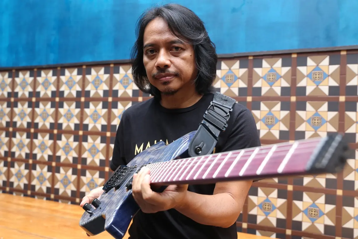 [Fimela] Dewa Budjana