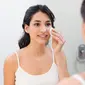 Pastikan tidak melakukan blunder atau kesalahan ketika membersihkan heavy makeup di wajah. Sekali ada masalah dengan kulit wajah, butuh waktu untuk mengatasinya.