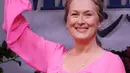 Meryl Streep di tahun 2009 saat promosi film ‘Mamma Mia’ di Tokyo, Jepang. Istri dari Don Gummer ini ternyata rajin merawat kesehatan kulitnya secara alami. (Bintang/EPA)