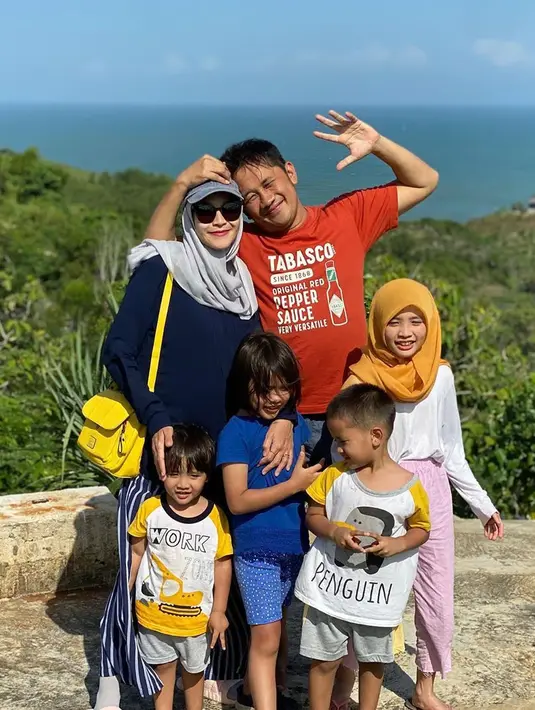 Hanung Bramantyo dan Zaskia Adya Mecca (Instagram/zaskiadyamecca)