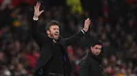 Michael Carrick Kembalikan Marwah Old Trafford Sebagai 'Tempat Ajaib' Usai Derbi Manchester