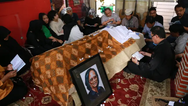 [Bintang] Yon Koeswoyo Meninggal Dunia